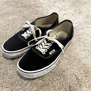 Unisex Black Low Rise Vans